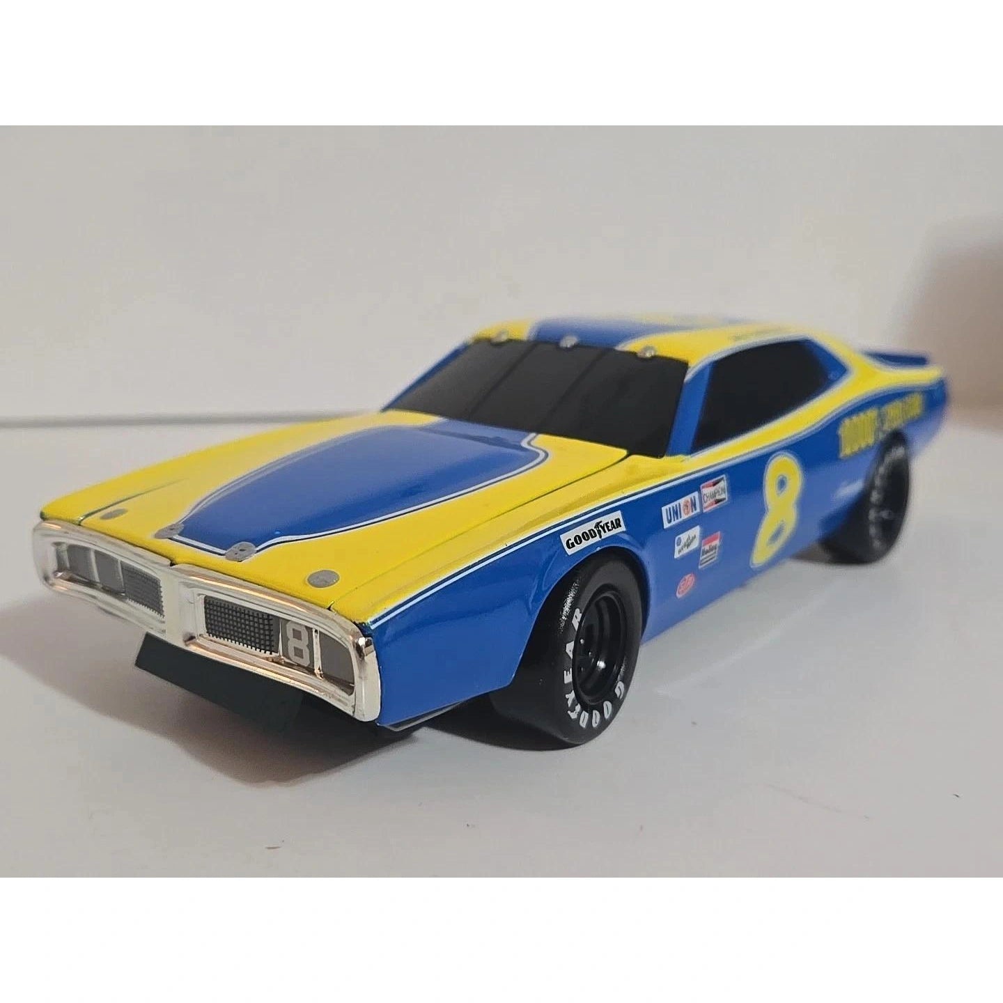 Die Cast 1/24 Scale: Dale Earnhardt #8 RPM 1975 Dodge Action Racing Ltd. Ed. BANK