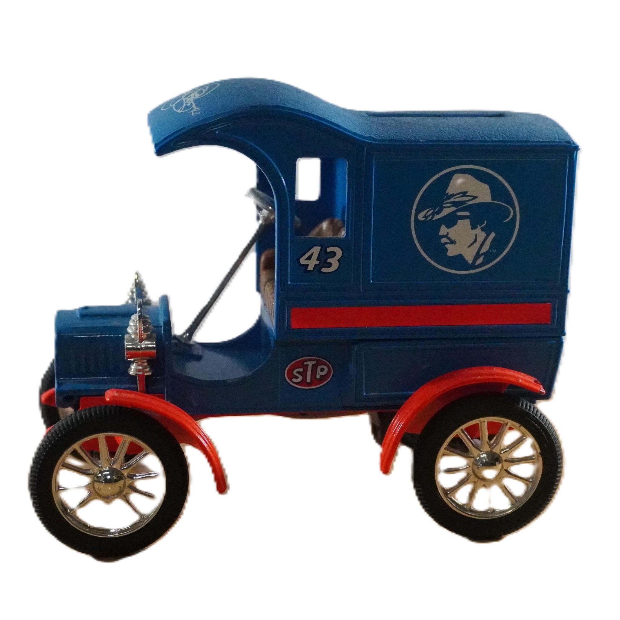 Die Cast: Richard Petty #43 1905 ERTL Delivery Bank 1:24 Scale