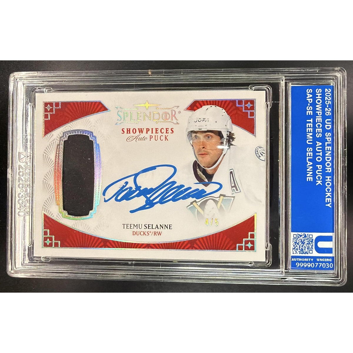 2025-26 Upper Deck Splendor Hockey Showpieces AutoPuck SAP-SE Teemu Selanne
