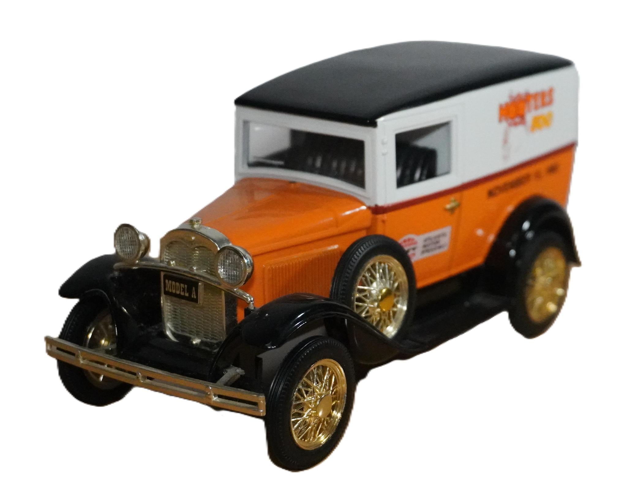 Die Cast: 1992 Nascar Hooters 500 Ford Model A Delivery Van Bank 1:24 Scale